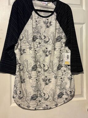 LuLaRoe Black & White Floral Raglan Top